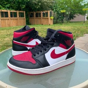 AIR JORDAN 1 MID BRED TOE